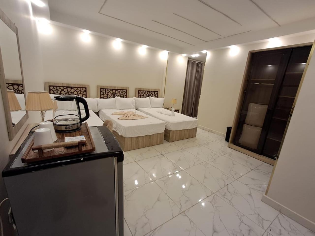 Pyramids East Inn Kafret el-Gabal エクステリア 写真