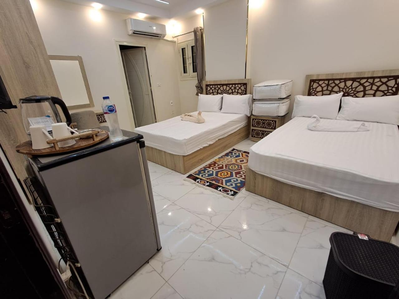 Pyramids East Inn Kafret el-Gabal エクステリア 写真